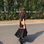 プリーツスカートのワンピース