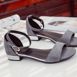 送料無料 サンダル ローヒール