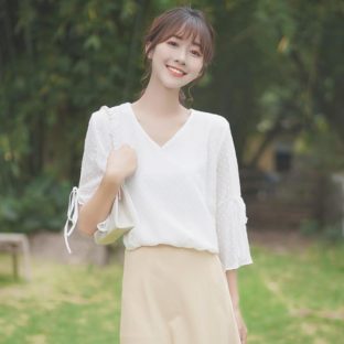 送料無斁E韓国 トップス Vネック シフォンシャチEトランペットスリーチE夁E半袁E1