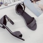 レディースのサンダル