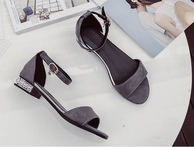 レディースのサンダル