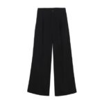 ハイウエストのワイドパンツ