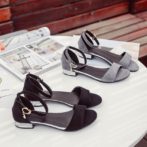 レディースのサンダル