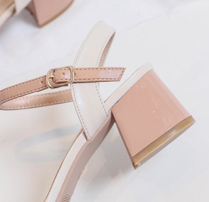 レディースのサンダル