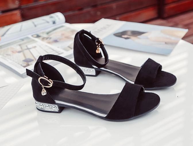 レディースのサンダル