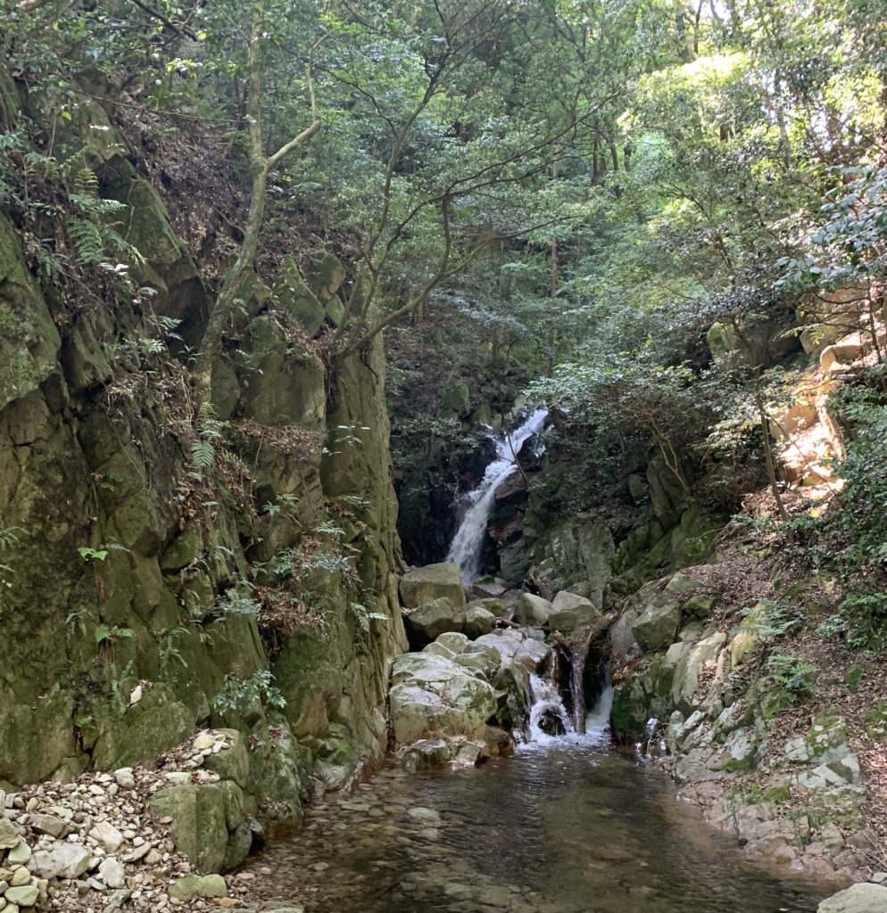 佐賀県鳥栖市御手水の滝