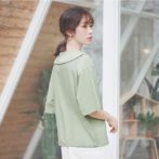 レディースの夏用ブラウスを着た女性