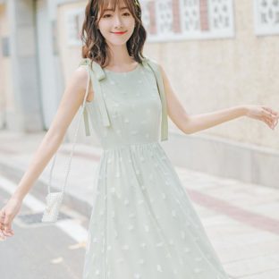 送料無料 韓国 ワンピース 夏 ノースリーブ 葉柄