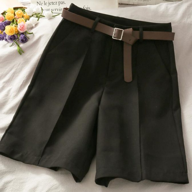 レディースのショートパンツ