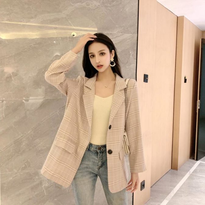 秋物のレディースチェック柄長袖ジャケット