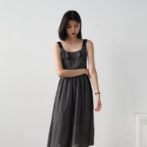 夏用のノースリーブワンピース