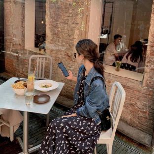 送料無料 韓国 ワンピース 長袖 秋 トランペットスリーブ Vネック