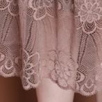 秋用レディースワンピースの裾