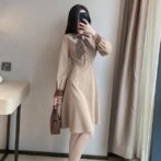 春物のワンピースを着た女性