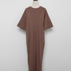 レディースのバックスリットロングワンピース