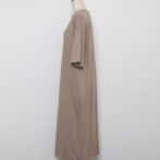 レディースのバックスリットロングワンピース 側面